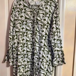 LOFT Beach Olive and White Leaf Pattern Top